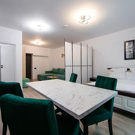 L&V Family Studio Apartman Sinaia Kültér fotó