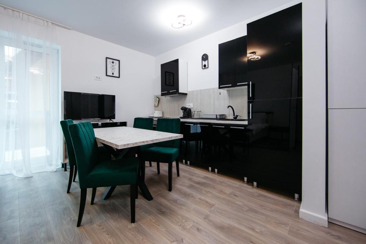 L&V Family Studio Apartman Sinaia Kültér fotó