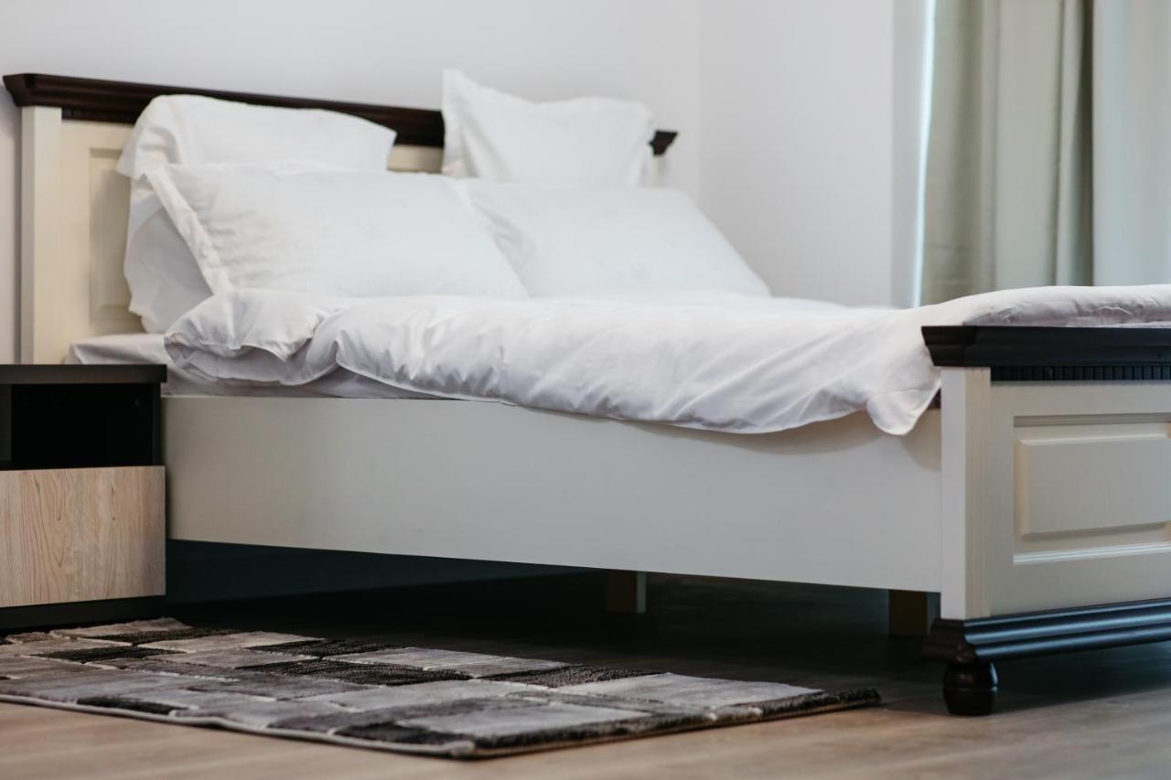 L&V Family Studio Apartman Sinaia Kültér fotó