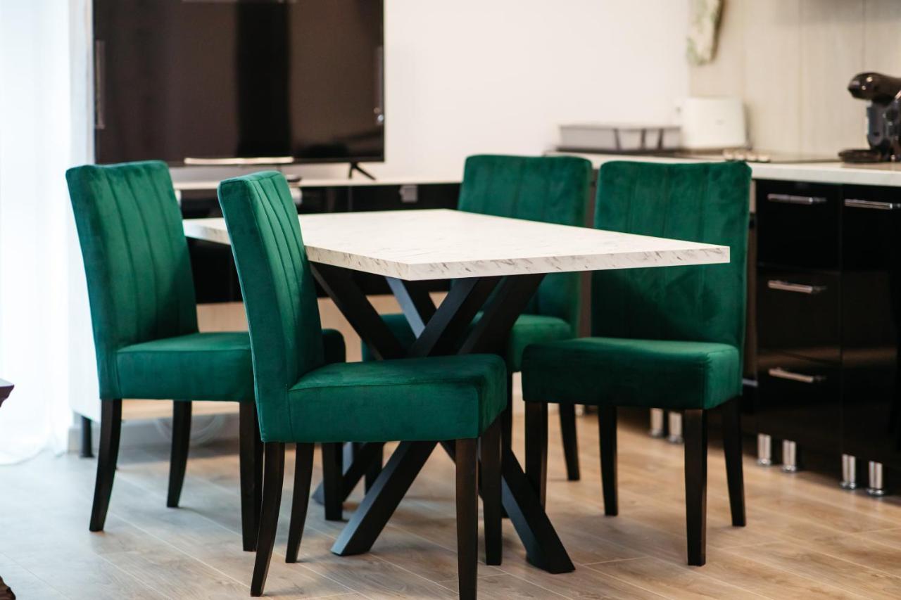 L&V Family Studio Apartman Sinaia Kültér fotó